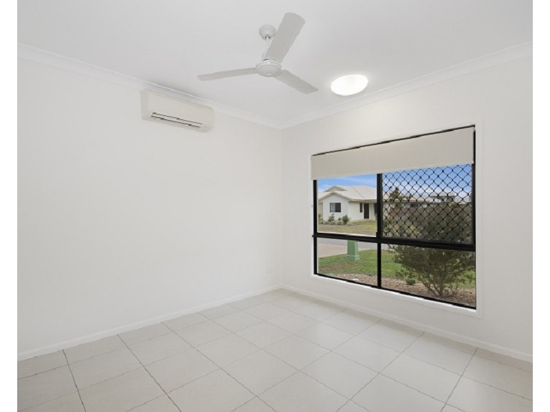 9 DAYDREAM CIRCUIT, Burdell QLD 4818