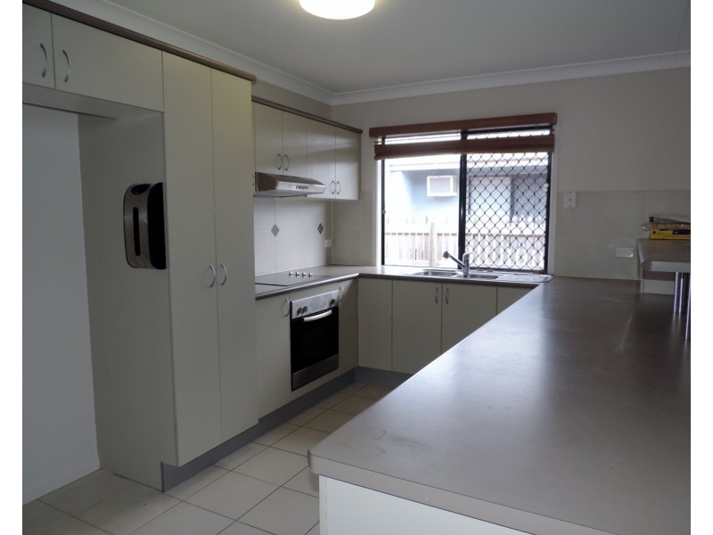 8 RIPON COURT, Mount Low QLD 4818