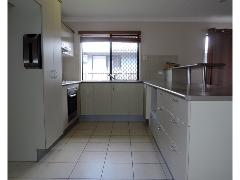 8 RIPON COURT, Mount Low QLD 4818