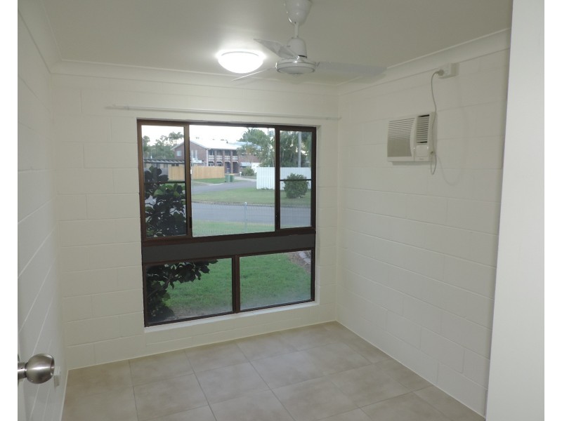 4 YARAI COURT, Mount Louisa QLD 4814