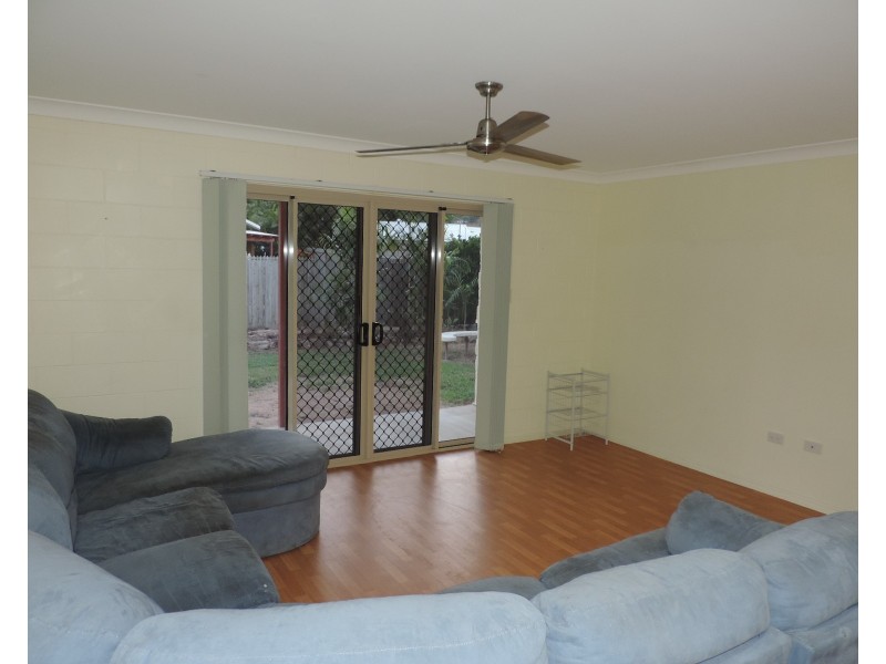 4 YARAI COURT, Mount Louisa QLD 4814