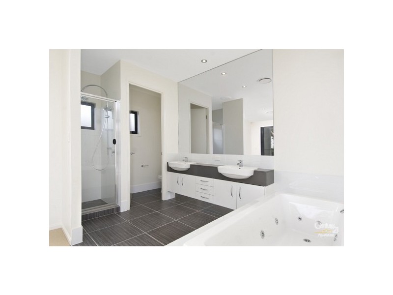 20 Selkirk Way, Peregian Springs QLD 4573