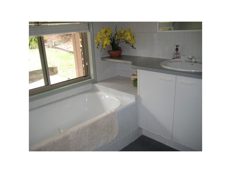 6 Walnut Court, Marcus Beach QLD 4573