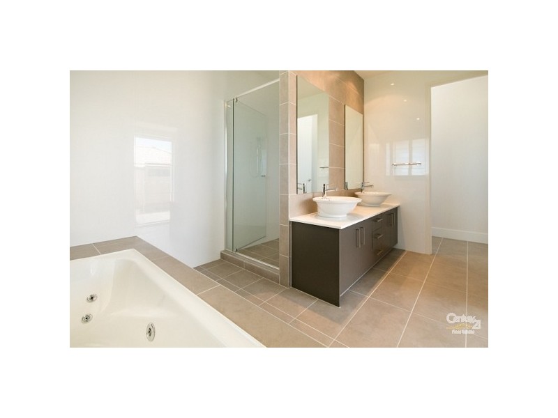 5 Cobblestone, Peregian Springs QLD 4573