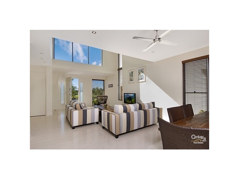 2/66 The Avenue, Peregian Springs QLD 4573