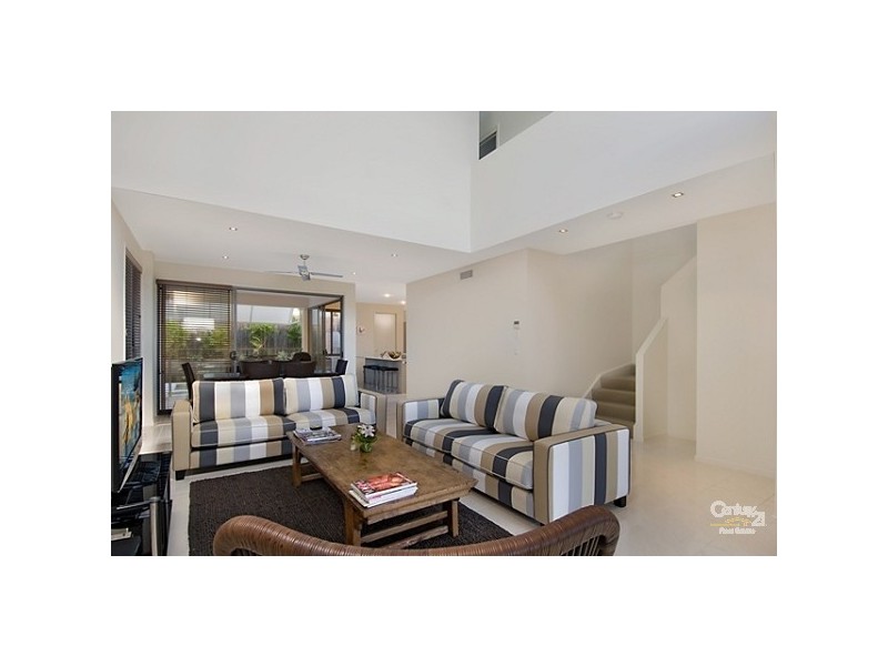 2/66 The Avenue, Peregian Springs QLD 4573
