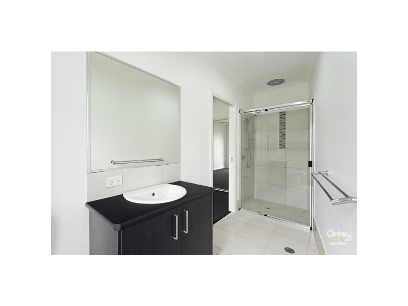 2 Tarshaw Street, Bli Bli QLD 4560