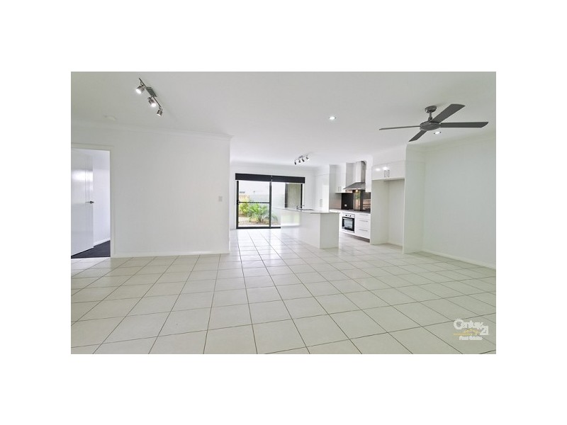 2 Tarshaw Street, Bli Bli QLD 4560