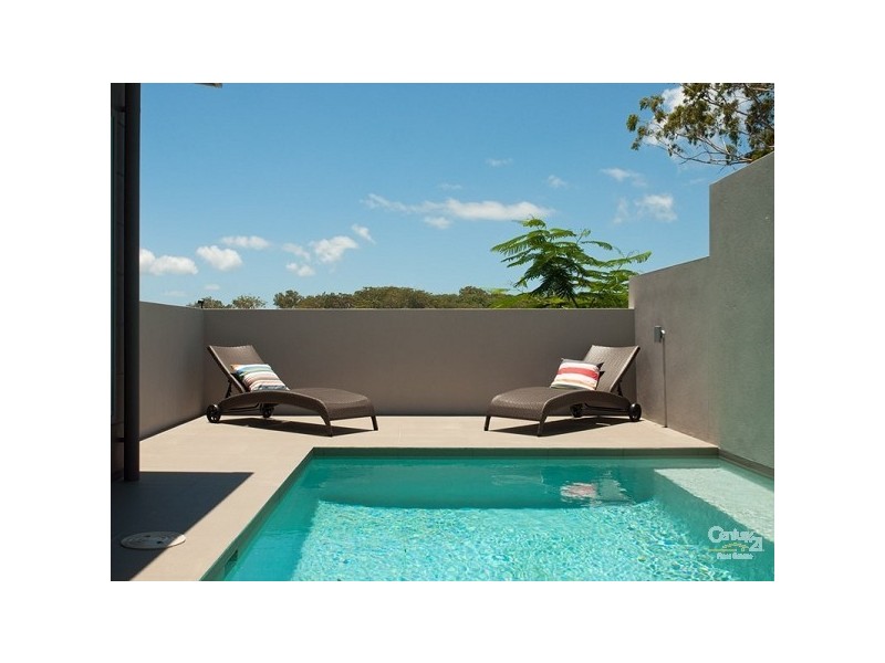 202 The Avenue, Peregian Springs QLD 4573