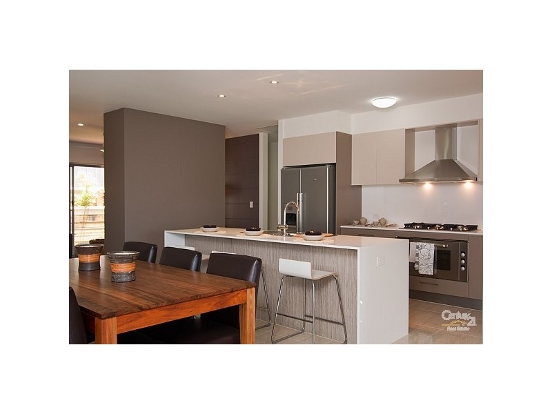 202 The Avenue, Peregian Springs QLD 4573