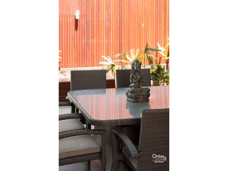 202 The Avenue, Peregian Springs QLD 4573