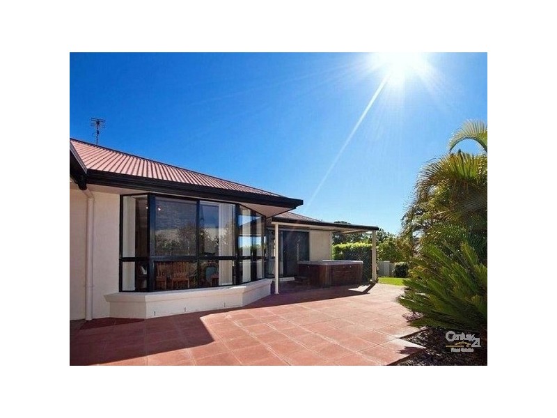 1 Highgrove Circuit, Peregian Springs QLD 4573