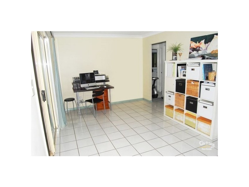 Regents Park QLD 4118