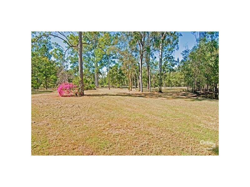 329 Lance Road, North Maclean QLD 4280