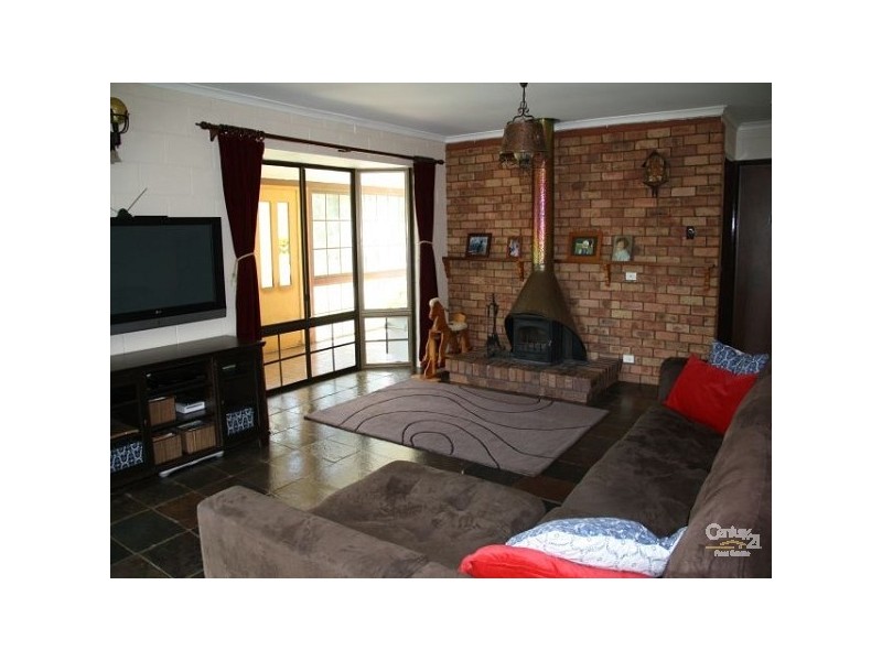 1665 Waterford Tamborine Rd, Logan Village QLD 4207