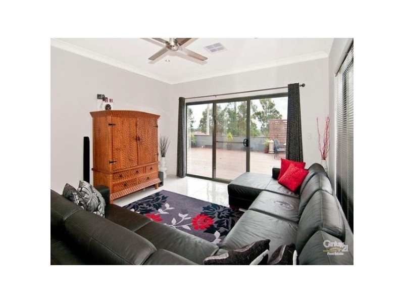 21 Waterline Cr, Waterford QLD 4133