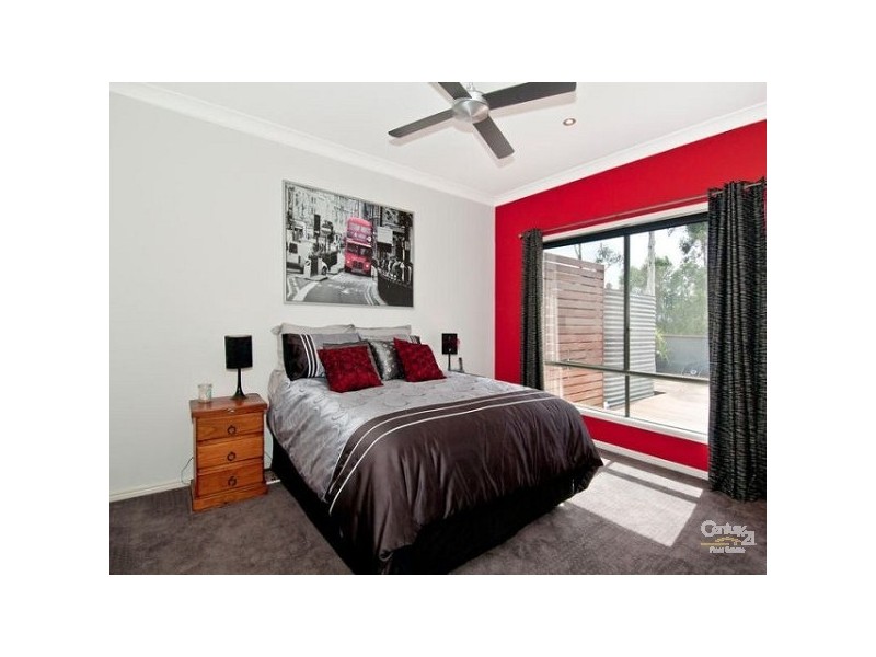 21 Waterline Cr, Waterford QLD 4133