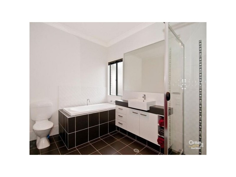 21 Waterline Cr, Waterford QLD 4133