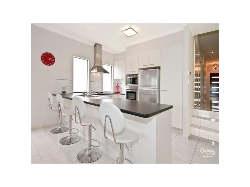 21 Waterline Cr, Waterford QLD 4133