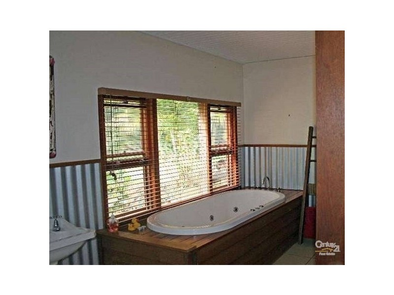 18 Brahman Road, Tamborine QLD 4270