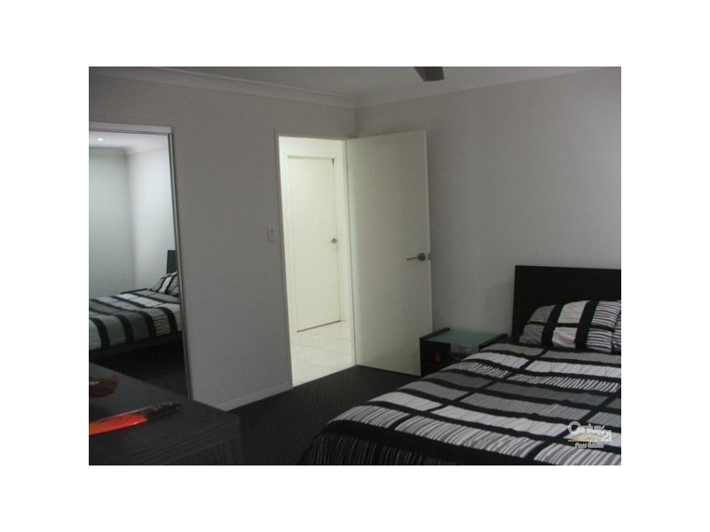 17 Coalstoun Crossing, Waterford QLD 4133