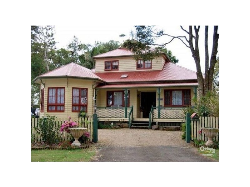 8 Wongawallan Road, Tamborine Mountain QLD 4272