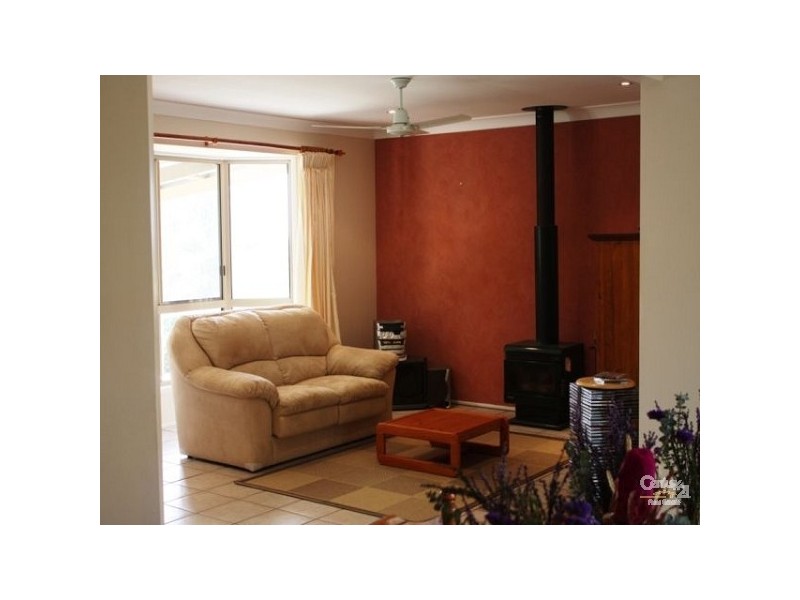 16 Naylor Drive, Tamborine QLD 4270