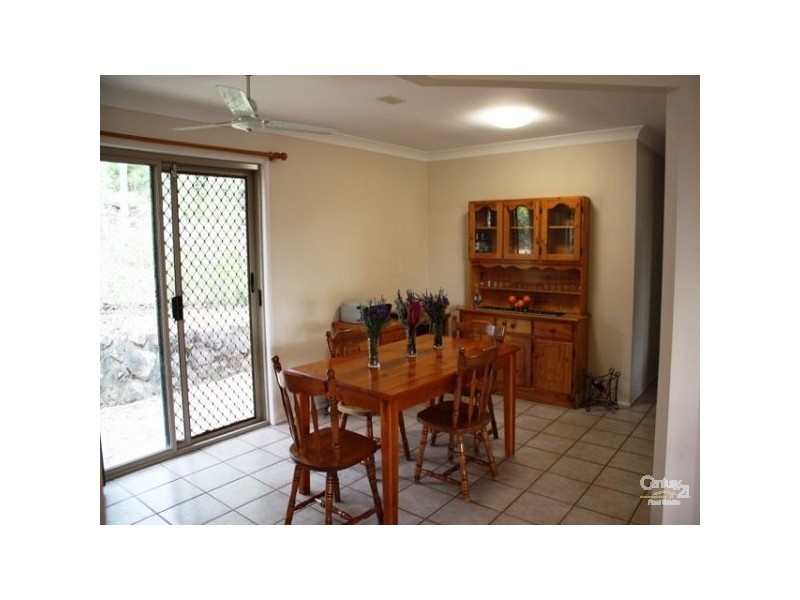 16 Naylor Drive, Tamborine QLD 4270