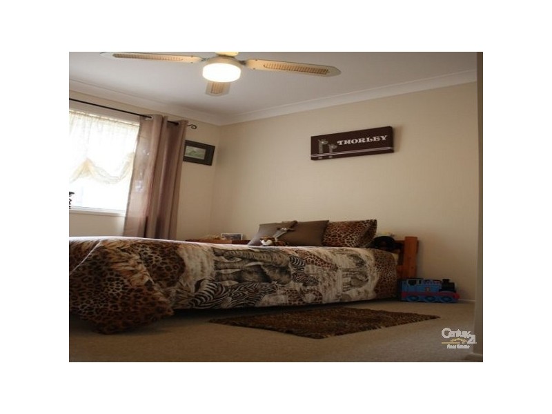 16 Naylor Drive, Tamborine QLD 4270