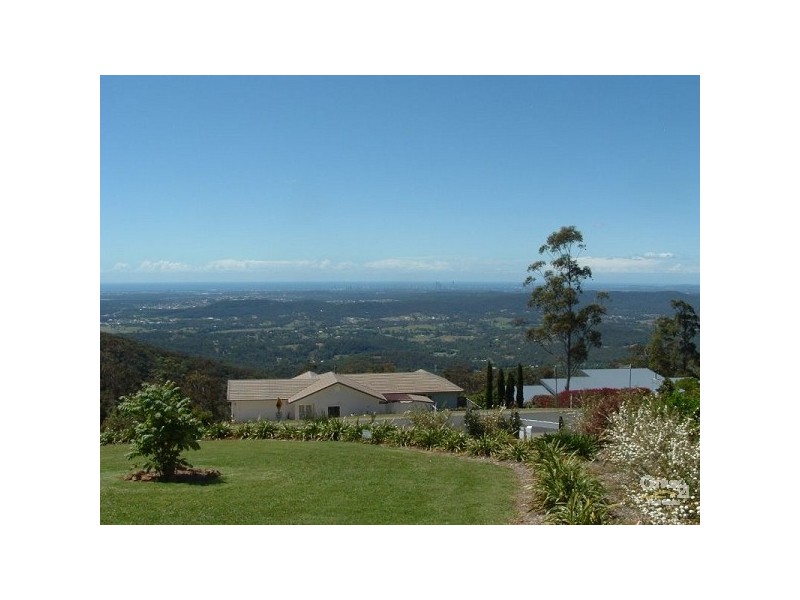 13 Eagles Retreat Place, Tamborine Mountain QLD 4272