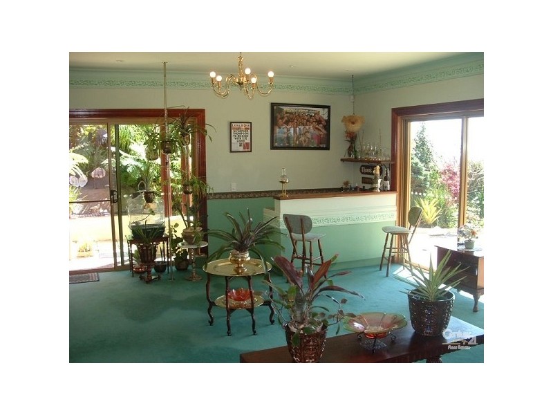 13 Eagles Retreat Place, Tamborine Mountain QLD 4272