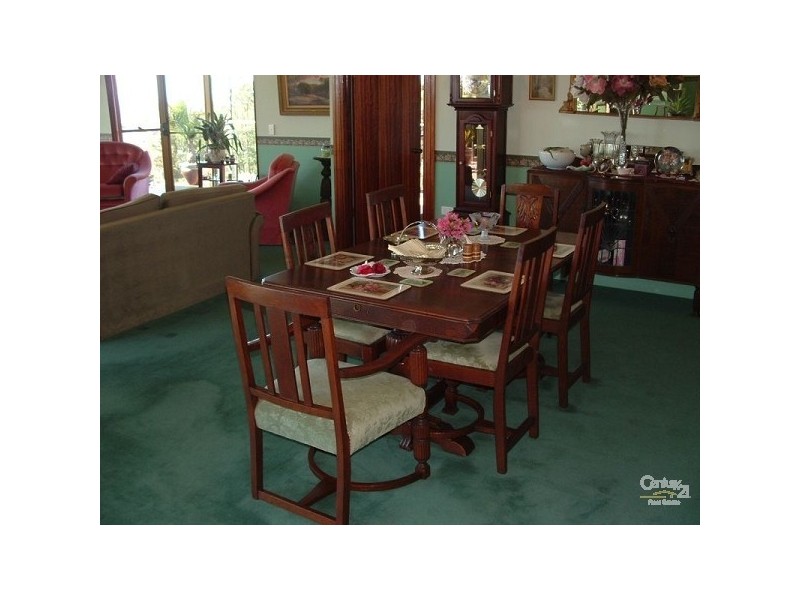 13 Eagles Retreat Place, Tamborine Mountain QLD 4272