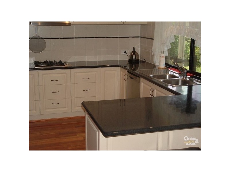 17 Justin Ave, North Tamborine QLD 4272