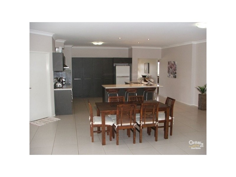 42 Towns Ave, Logan Village QLD 4207