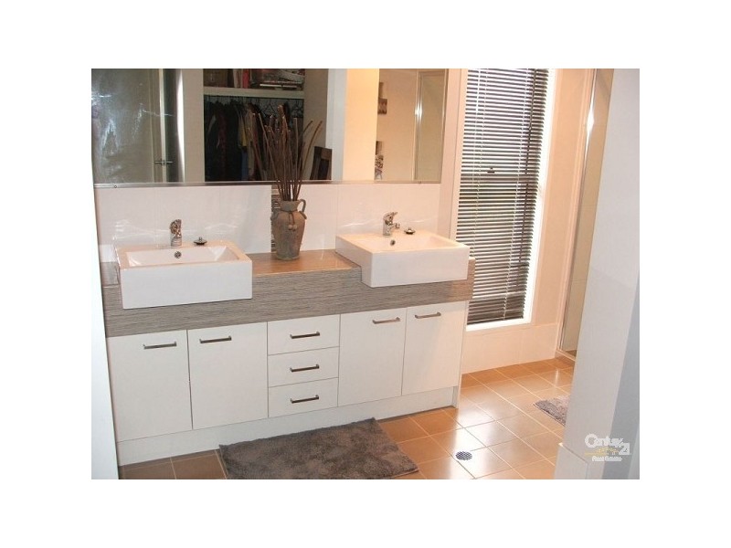 42 Towns Ave, Logan Village QLD 4207