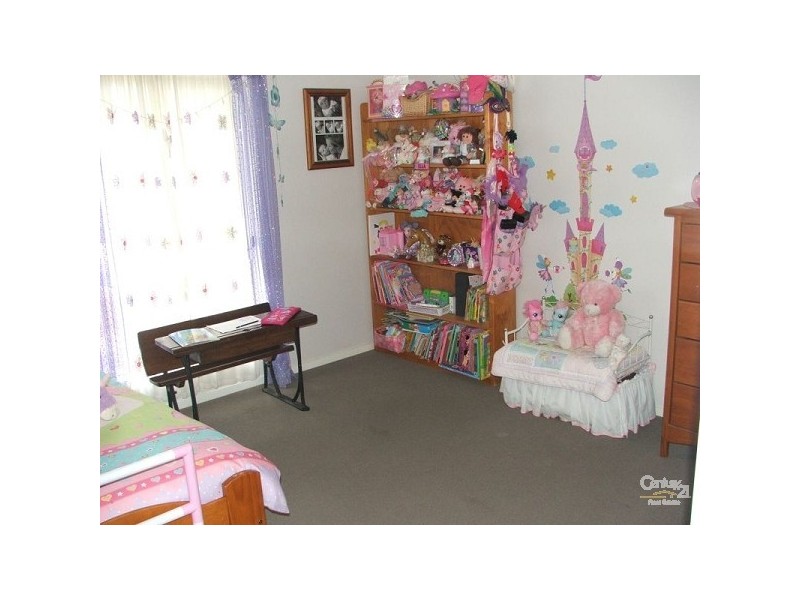 42 Towns Ave, Logan Village QLD 4207