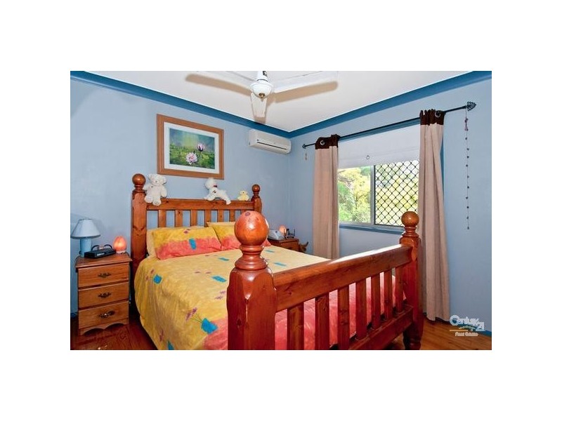 5 Gye St, Hillcrest QLD 4118