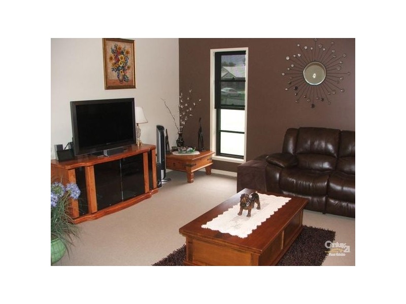 6 Cranbourne Drive, Jimboomba QLD 4280