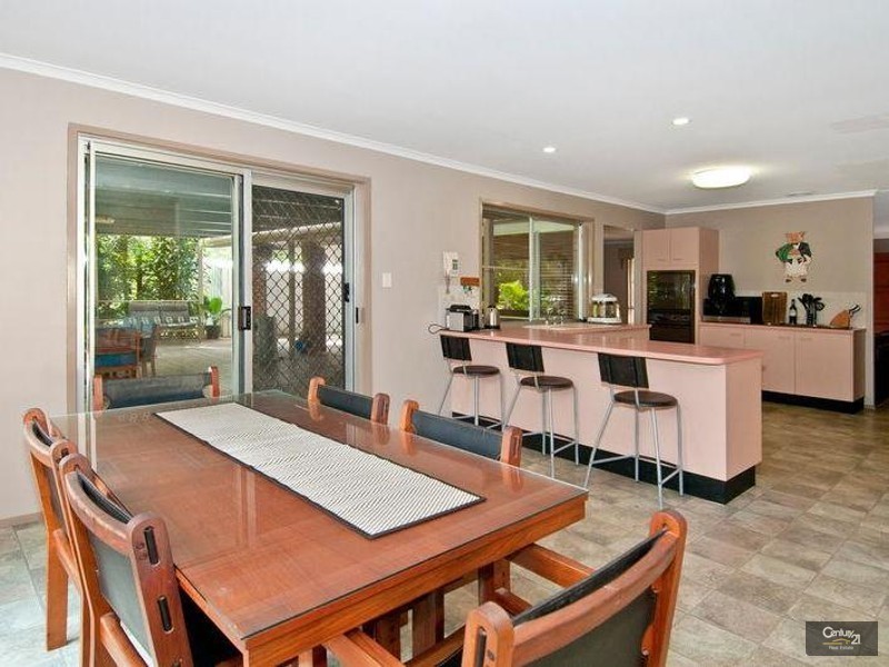 6 Sarah Court, Logan Village QLD 4207