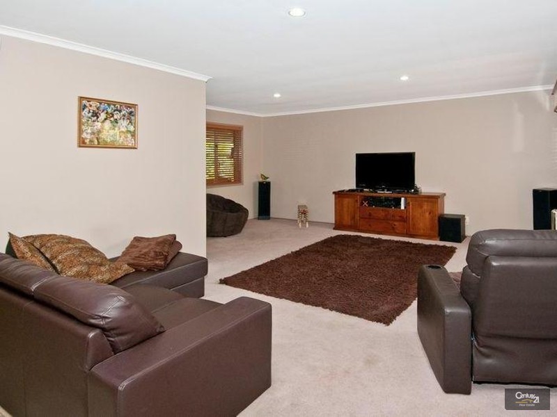 6 Sarah Court, Logan Village QLD 4207