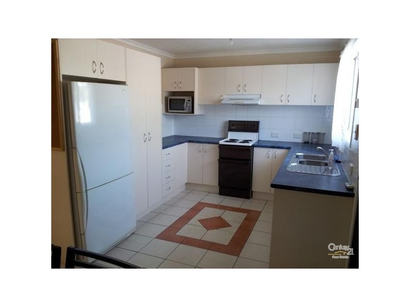 4 Yale St, Marsden QLD 4132