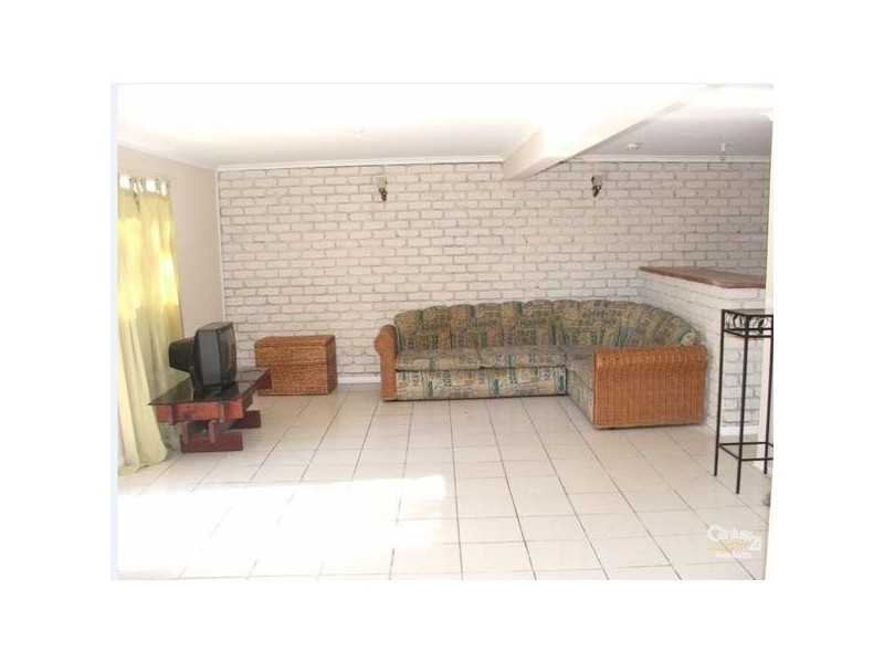 4 Yale St, Marsden QLD 4132