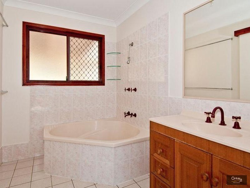 36 Possum Ct, Logan Village QLD 4207