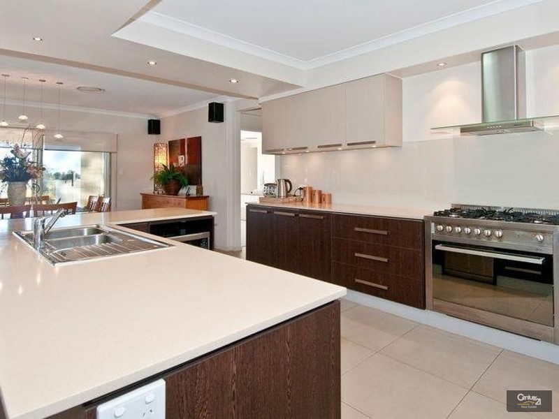 6 Robyn court, Logan Village QLD 4207