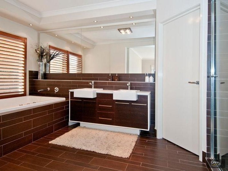 6 Robyn court, Logan Village QLD 4207