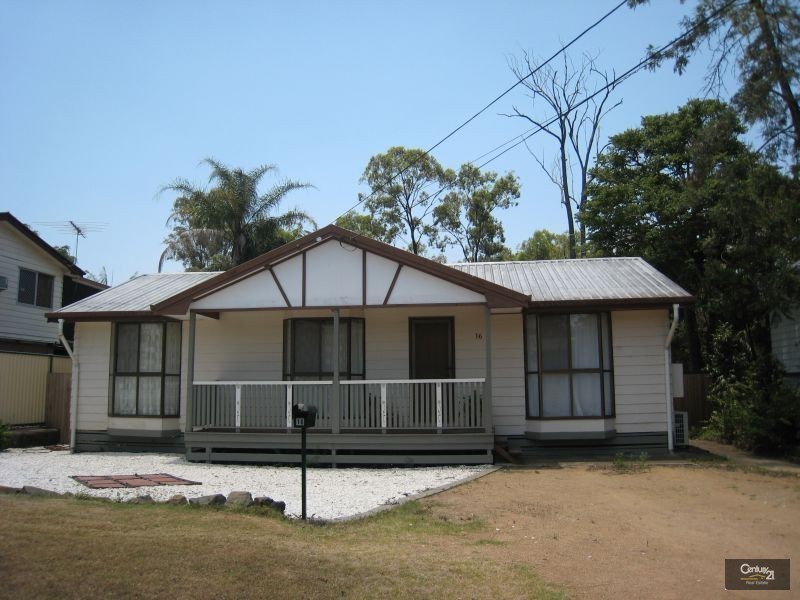 16 Dornock Drive, Boronia Heights QLD 4124