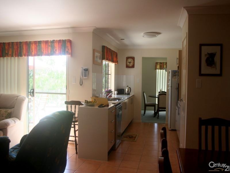 61 Campbell Drive, Kooralbyn QLD 4285