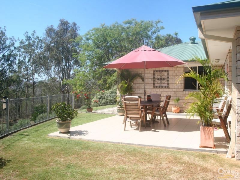 61 Campbell Drive, Kooralbyn QLD 4285