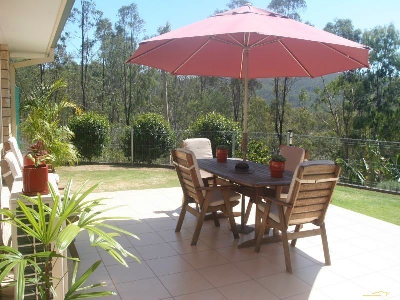 61 Campbell Drive, Kooralbyn QLD 4285