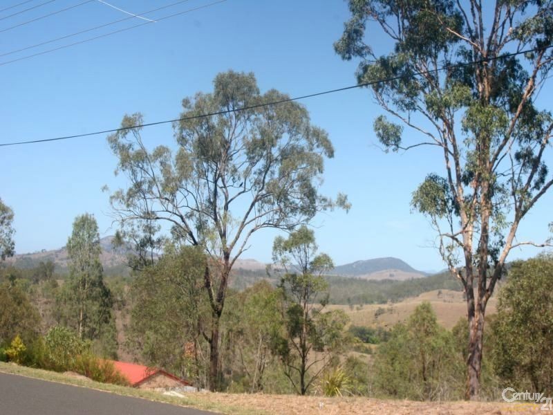 61 Campbell Drive, Kooralbyn QLD 4285